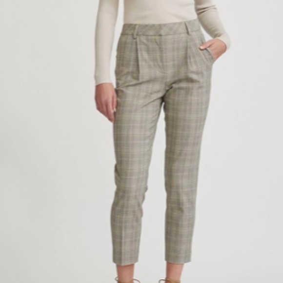 RW&Co - Size 26 Waist - Dark grey plaid high-waist tapered ankle pant - Picture 1 of 12